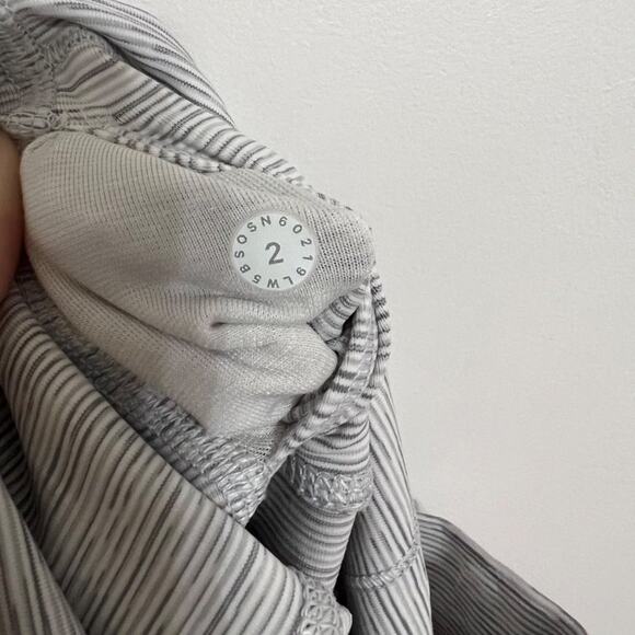 Lululemon White and Grey High Rise Wunder Under 25" Leggings - Picture 6 of 6